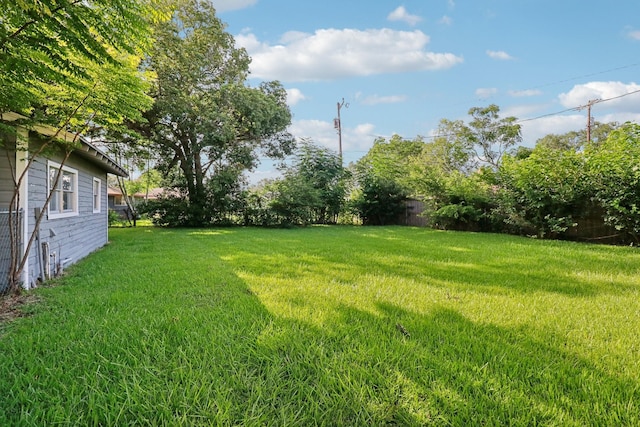 122 22nd Ave N, Texas City, TX 77590 - view of fenced yard