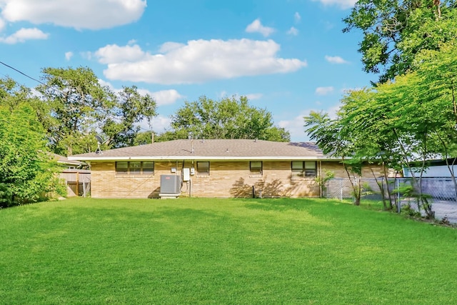 122 22nd Ave N, Texas City, TX 77590 - back of house featuring brick siding