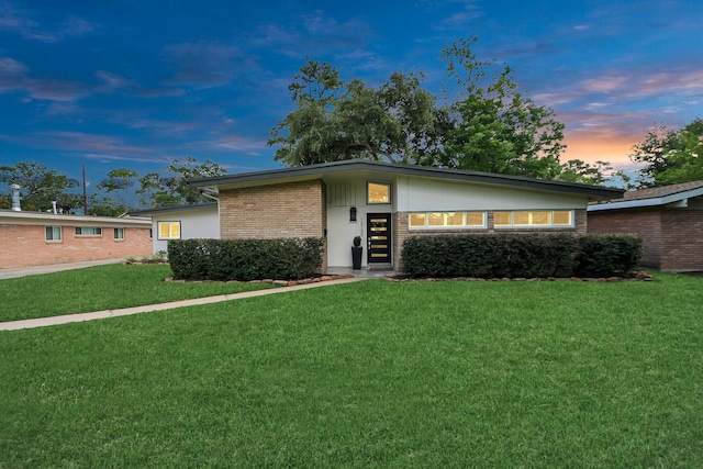 10150 Brinwood Dr, Houston, TX 77043 - photo 1