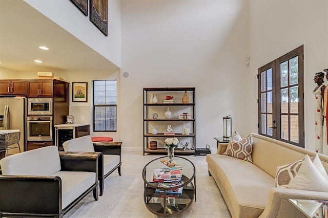 2514 Detering St, Houston, TX 77007 - living area featuring a towering ceiling and recessed lighting