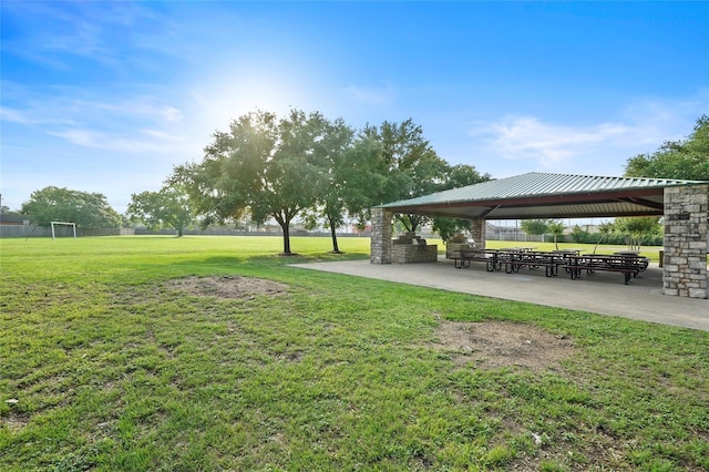 7015 Redwood Falls Dr, Pasadena, TX 77505 - surrounding community with a gazebo and a patio area