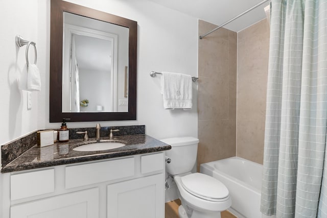 5658 Darling St, Houston, TX 77007 - bathroom with vanity and shower / tub combo