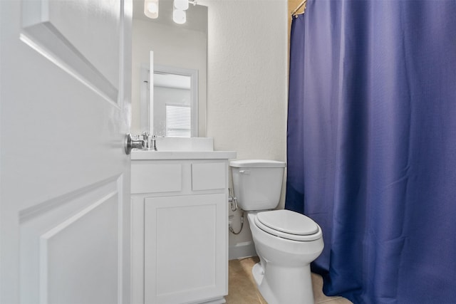 3207 Cedar Dawn Ln, Houston, TX 77091 - full bath with vanity, a textured wall, and a shower with curtain