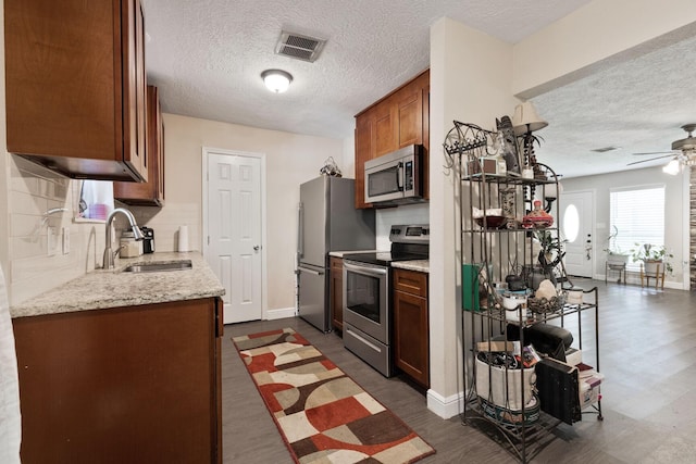 1011 Hamblen Rd Unit 4, Houston, TX 77339 - photo 6