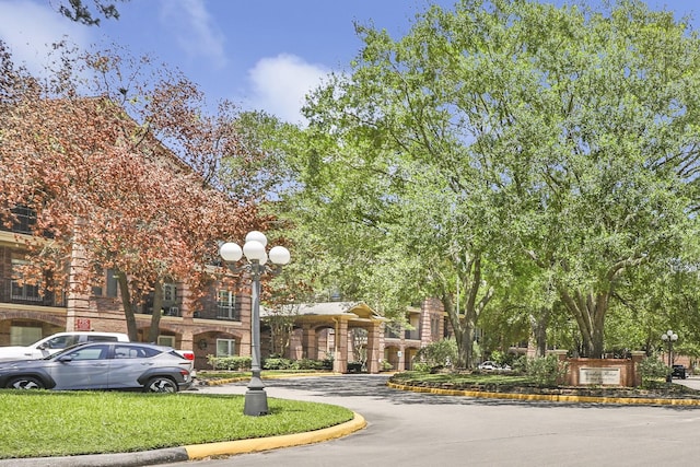 2803 Kings Crossing Dr Unit 210, Kingwood, TX 77345 - photo 2
