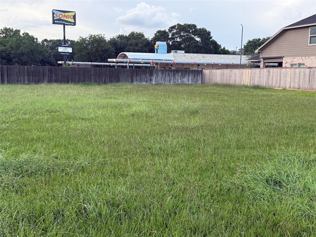 908 Roberts St, East Bernard, TX 77435 - photo 2