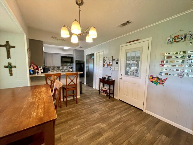 321 Candy St, El Campo, TX 77437 - photo 9