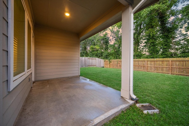 3026 Stock Orchard Ln, Houston, TX 77047 - fenced backyard with a patio area