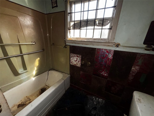 4124 Dabney St, Houston, TX 77026 - view of full bath