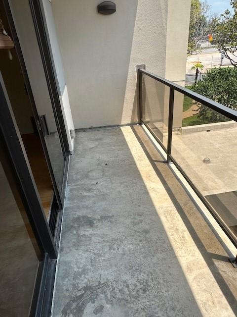 40 N Interstate 35 Unit 3D3, Austin, TX 78701 - view of balcony