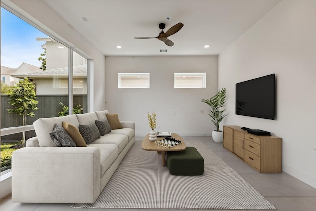 4705 Gibson St, Houston, TX 77007 - living area featuring ceiling fan, healthy amount of natural light, and recessed lighting