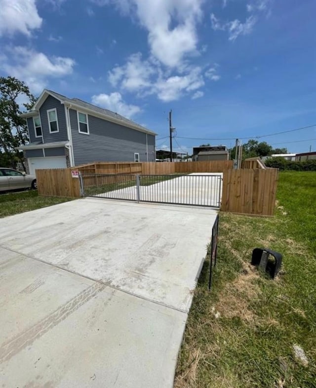 135 Dolphin Hbr N, Baytown, TX 77523