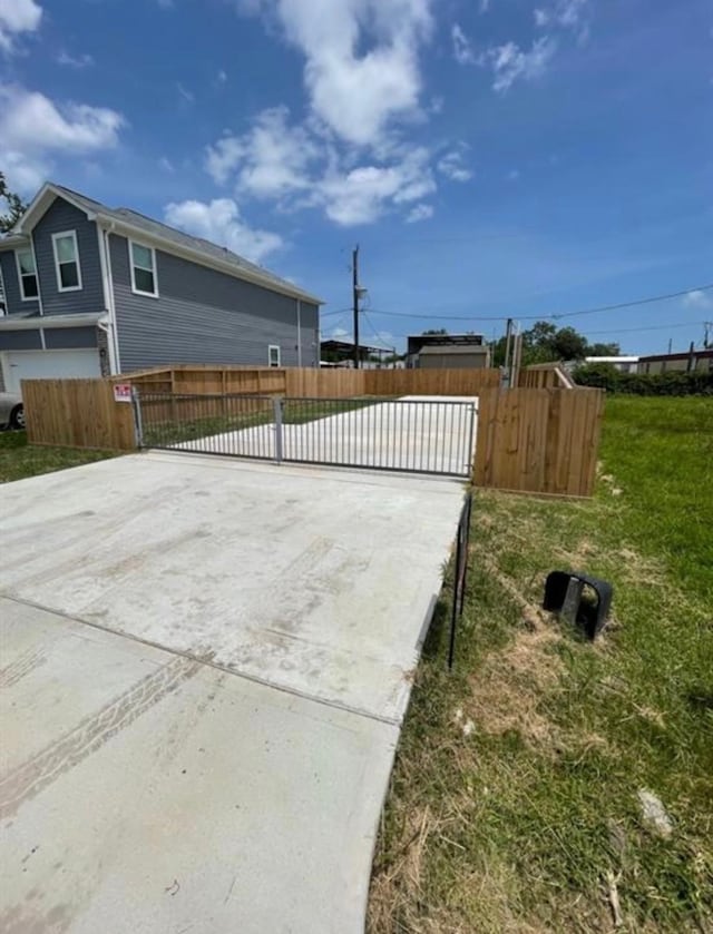 135 Dolphin Hbr N, Baytown, TX 77523
