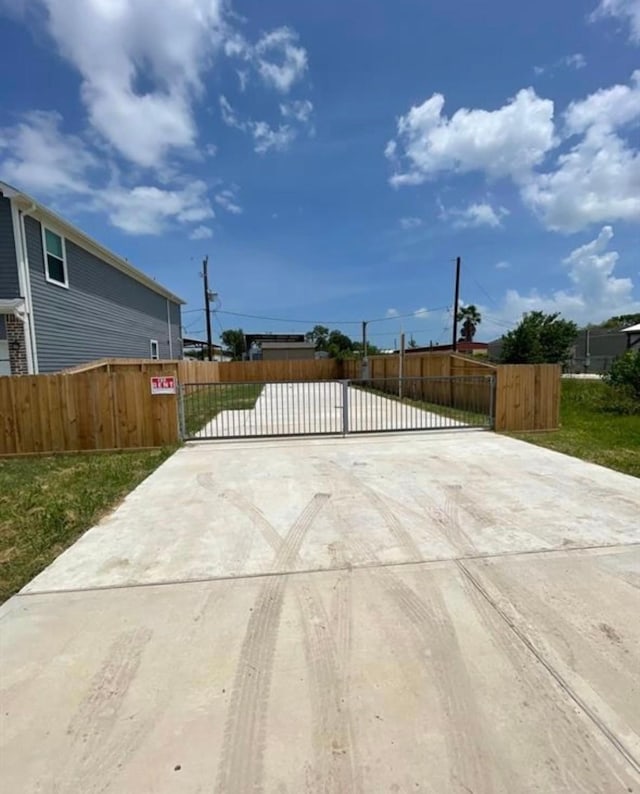 135 Dolphin Hbr N, Baytown, TX 77523