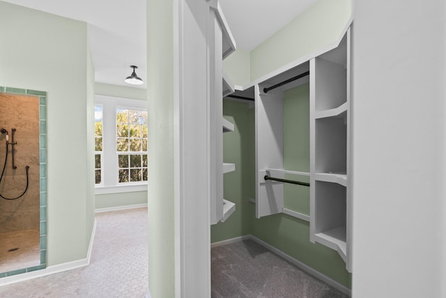 1002 E Gonzales St, Yoakum, TX 77995 - view of walk in closet