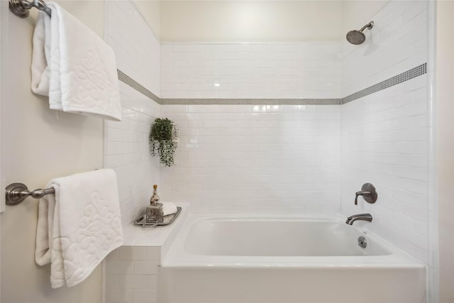 2621 Morrison St, Houston, TX 77009 - bathroom with tub / shower combination