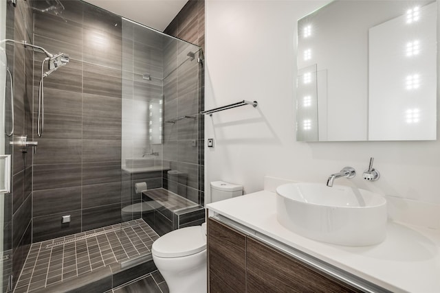 909 Peden St, Houston, TX 77006 - full bath featuring a shower stall and vanity