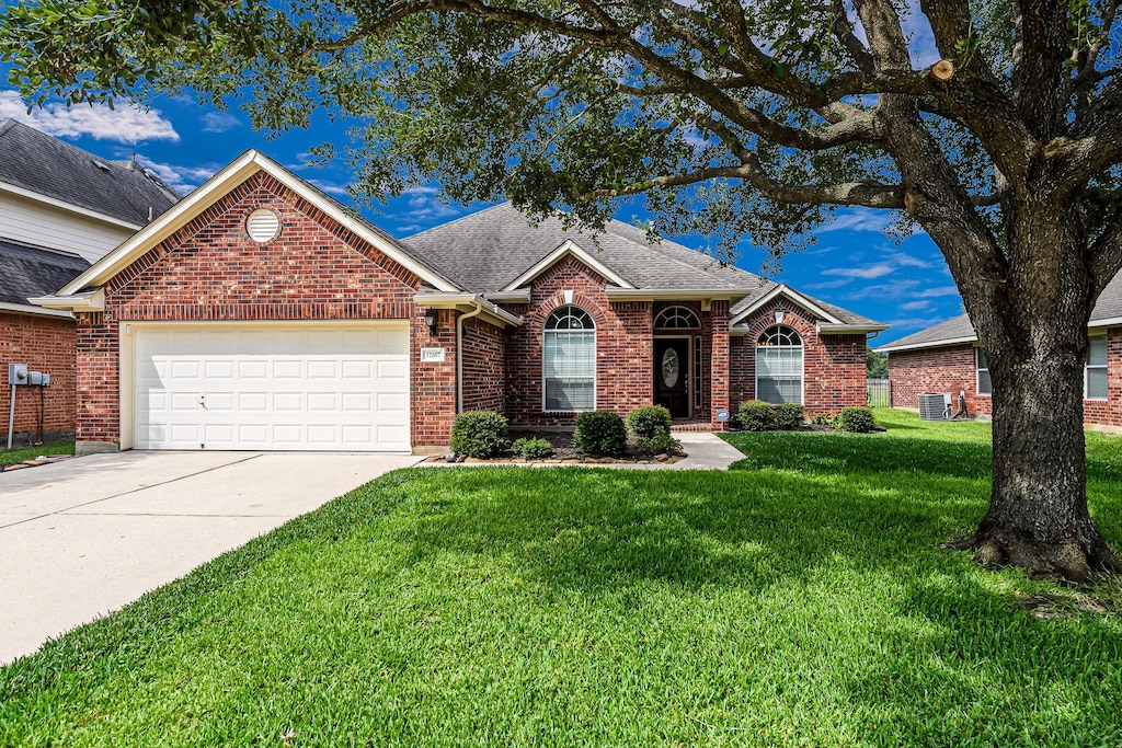 12607 Ravens Chase Ln, Cypress, TX 77429 - photo 1