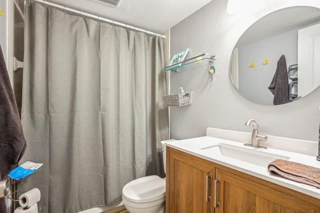 101 Stratford St Unit 103, Houston, TX 77006 - full bath featuring vanity and a shower with curtain
