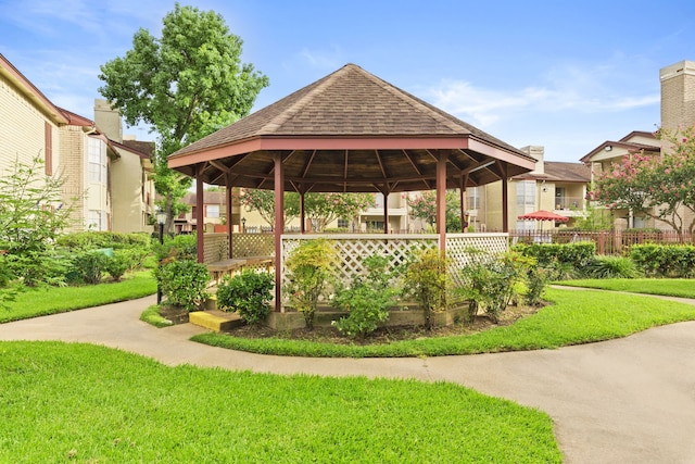 2120 El Paseo St Unit 2206, Houston, TX 77054 - surrounding community featuring a gazebo