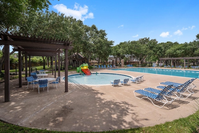 5814 Ashley Spring Ct, Katy, TX 77494 - community pool with a pergola and a patio