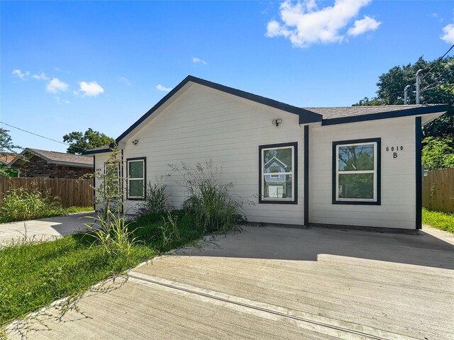 6010 Bobby Burns St, Houston, TX 77028 - photo 19