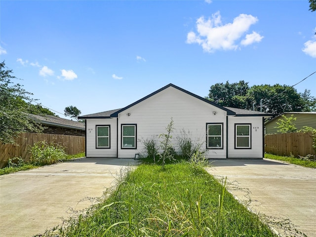 6010 Bobby Burns St, Houston, TX 77028 - photo 1