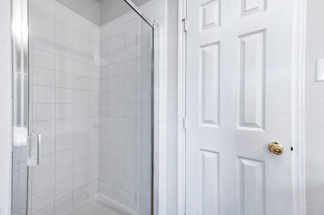 9911 Pierre Ct, Houston, TX 77089 - full bathroom with a shower stall