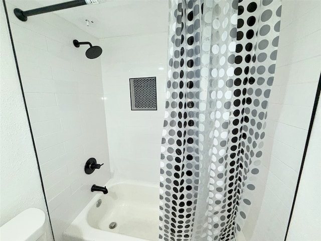 9090 S Braeswood Blvd Unit 115, Houston, TX 77074 - full bath with shower / bath combo and toilet
