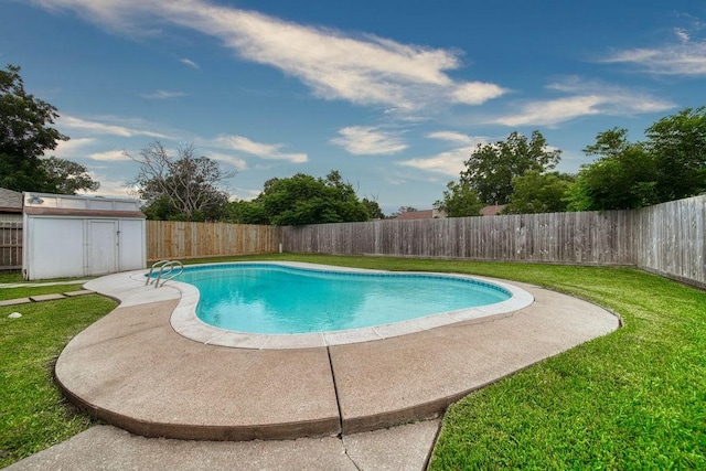 16223 White Star Dr, Houston, TX 77062 - view of swimming pool with a shed and a fenced backyard