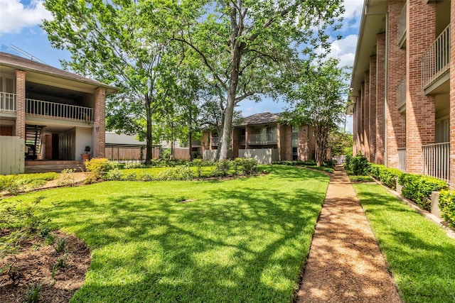 6437 Bayou Glen Rd, Houston, TX 77057 - view of grassy yard