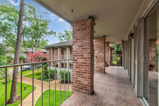 6437 Bayou Glen Rd, Houston, TX 77057 - view of patio / terrace