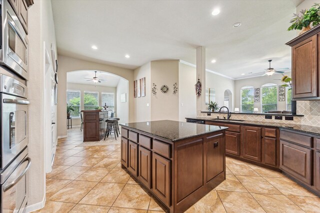 2404 Garnetfield Ln, Friendswood, TX 77546 - photo 12