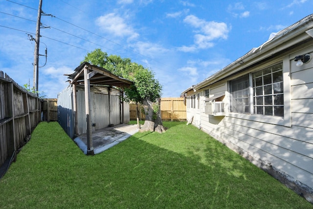 6643 Briar Glade Dr, Houston, TX 77072 - fenced backyard with cooling unit