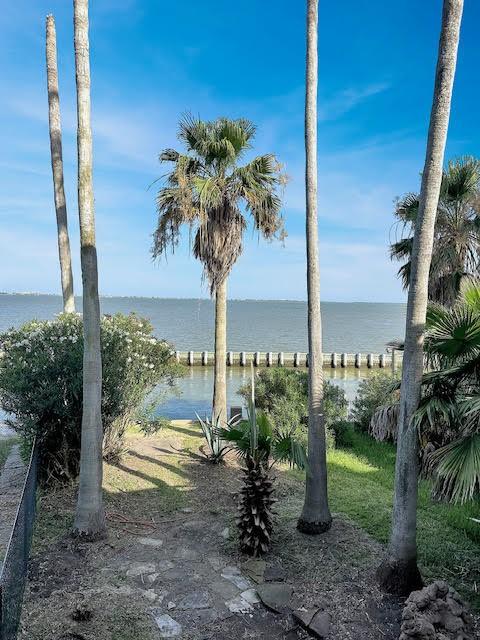 5 Tiki Cir, Tiki Island, TX 77554 - photo 6