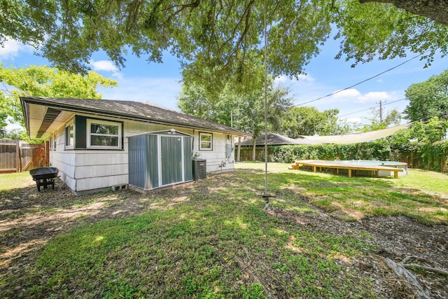 5411 Meadow Creek Ln, Houston, TX 77017 - view of fenced backyard