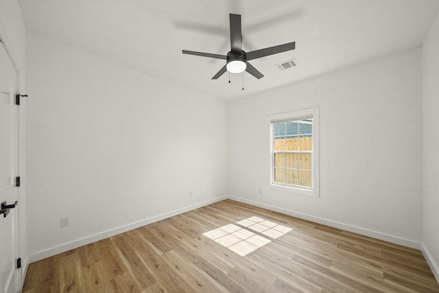 6206 Lyndhurst Dr, Houston, TX 77087 - unfurnished room with light wood-style flooring and a ceiling fan