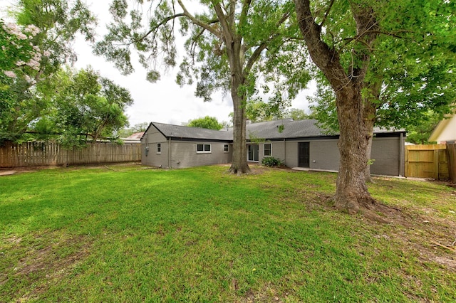 8822 Rowan Ln, Houston, TX 77036 - view of fenced backyard