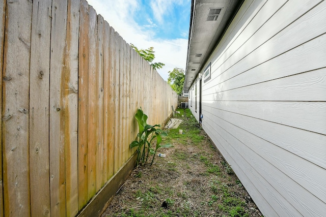 910 11th St, South Houston, TX 77587 - view of home's exterior featuring a central AC unit