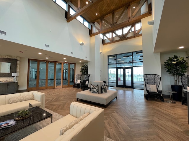 2806 Nova Beach Dr, Texas City, TX 77568 - lobby with a towering ceiling
