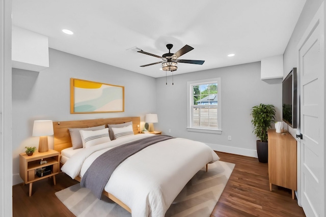 3343 Tampa St, Houston, TX 77021 - bedroom featuring dark wood-style floors, recessed lighting, and ceiling fan