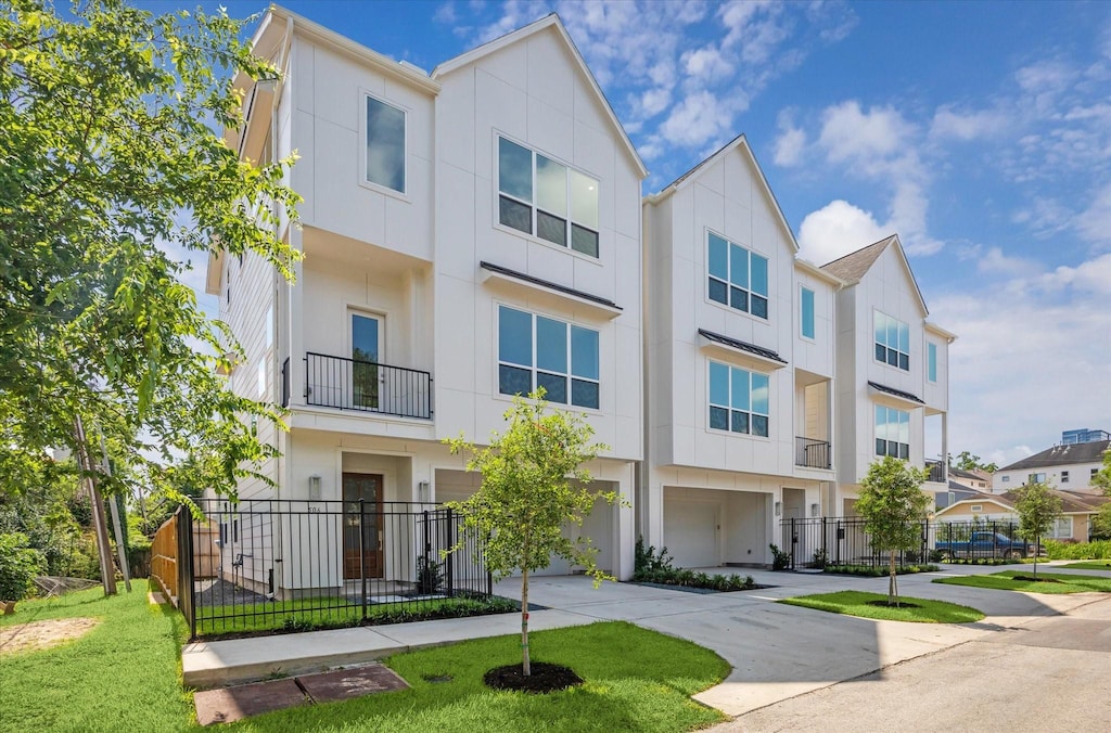 506 Parker St, Houston, TX 77007 - photo 1