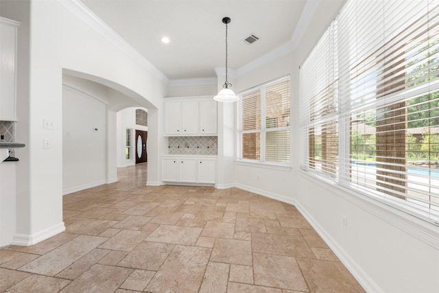 3207 W Benders Landing Blvd, Spring, TX 77386 - unfurnished sunroom with healthy amount of natural light and arched walkways