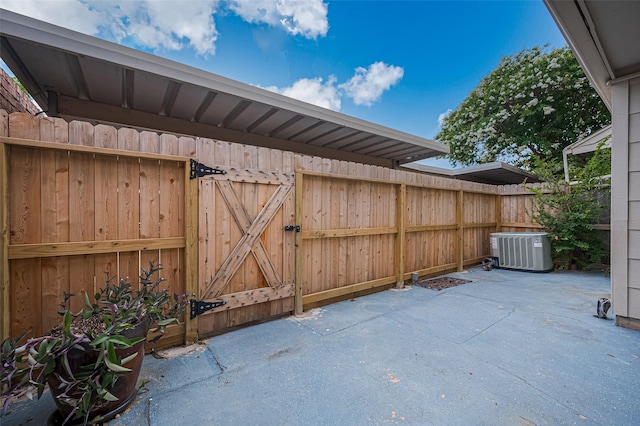 14666 Perthshire Rd Unit F, Houston, TX 77079 - view of patio