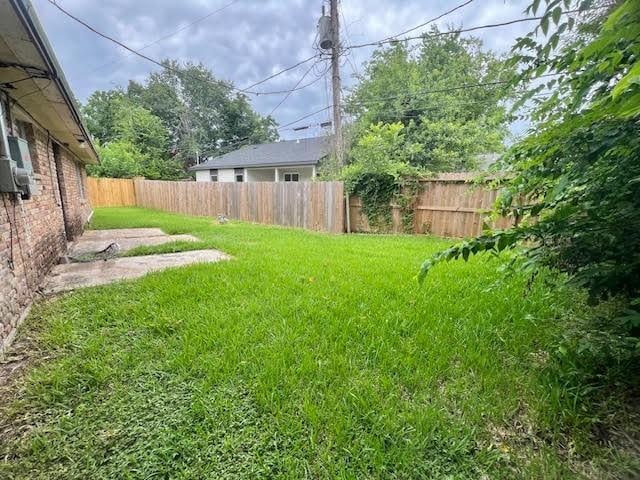 502 Grantham Rd, Baytown, TX 77521 - photo 26