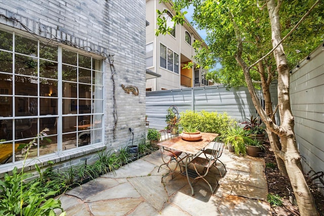 2019 Hazard St, Houston, TX 77019 - view of patio featuring outdoor dining area