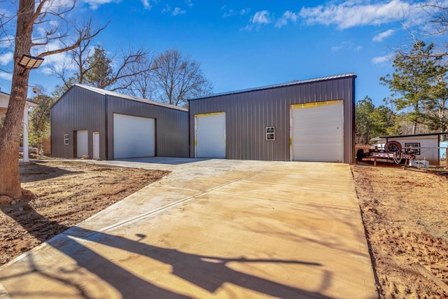 LOT6 Railroad, Shepherd, TX 77371 - view of front of property featuring a garage and an outdoor structure