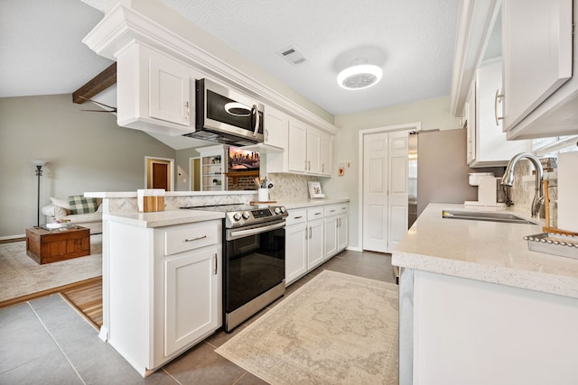9910 El Chaco St, Baytown, TX 77521