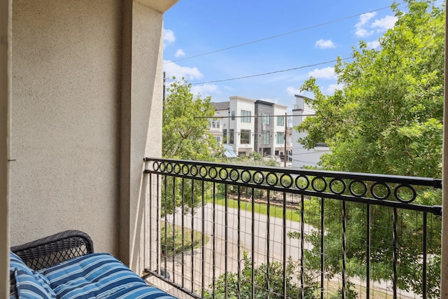 5706 Blossom St, Houston, TX 77007 - view of balcony