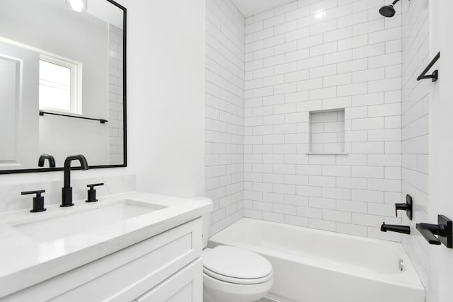 4802 Elysian St Unit C, Houston, TX 77009 - bathroom featuring vanity and shower / tub combination